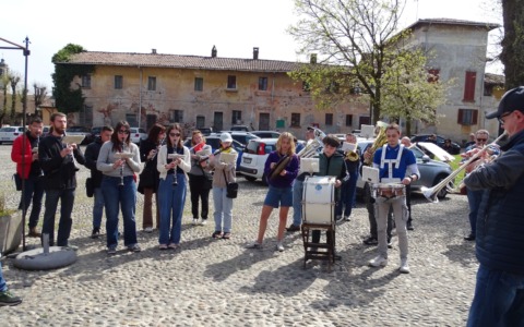 La Filarmonica in tour tra le cascine