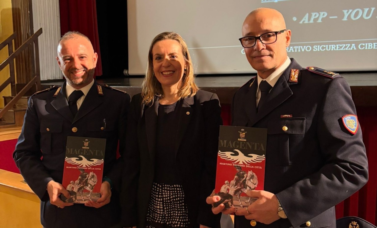 Studenti delle medie imparano la sicurezza online con la Polizia postale