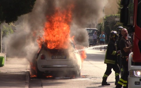 Fiamme in un’auto a Corbetta: l’intervento dei Vigili del fuoco