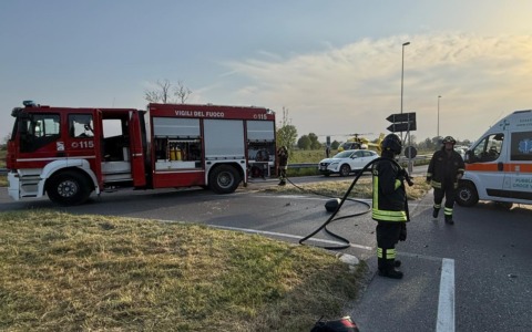 Incidente grave sulla SS494 a Gaggiano