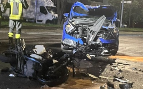 Incidente tra auto e scooter a Vittuone: giovane di 25 anni in condizioni critiche