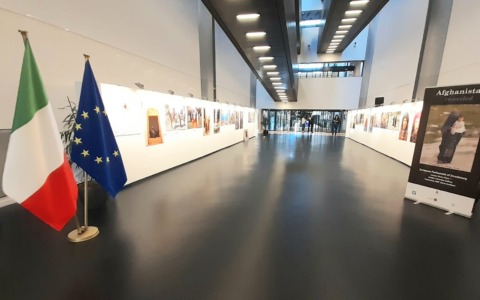 La mostra “Afghanistan re-veiled” approda al Parlamento Europeo