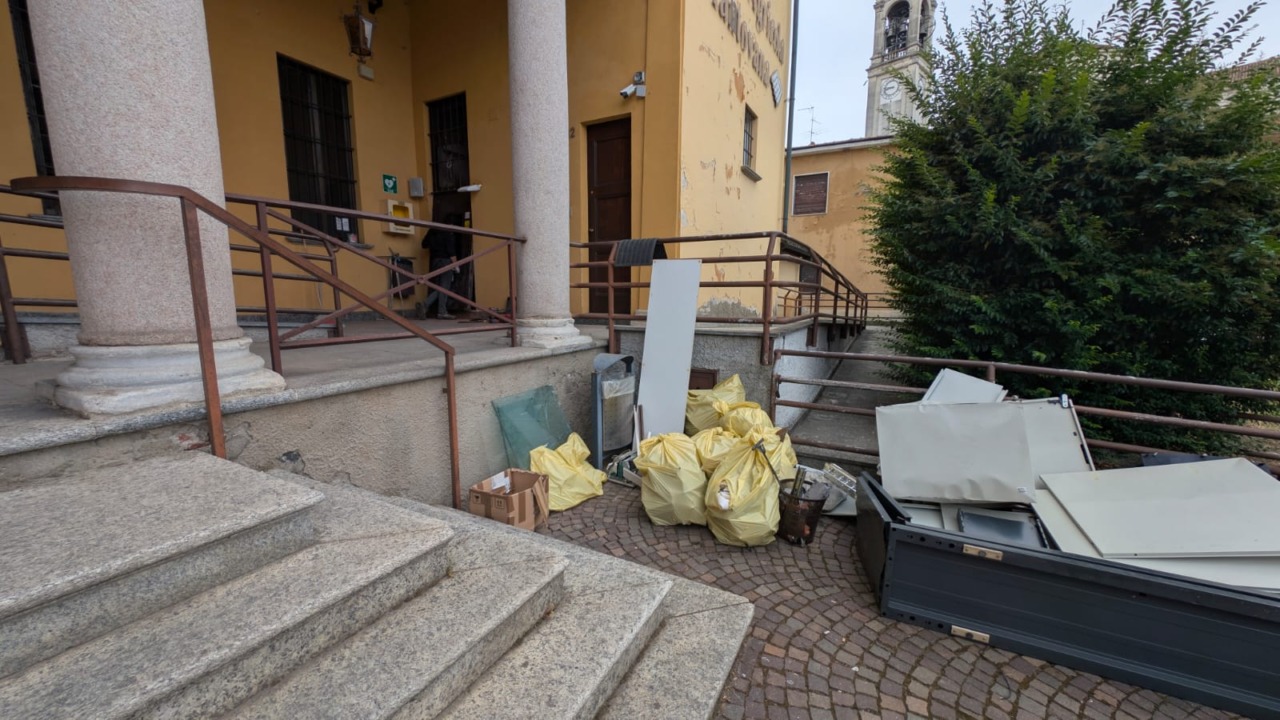 Bancomat esploso: ladri in fuga con il bottino