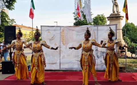 La comunità cingalese celebra il Vesak ad Abbiategrasso