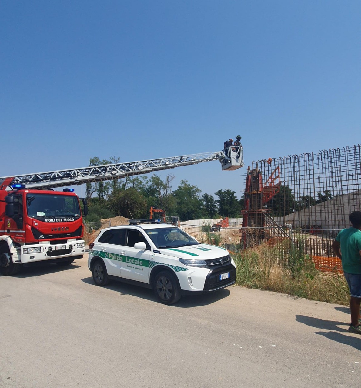 Protesta degli operai per stipendi non versati
