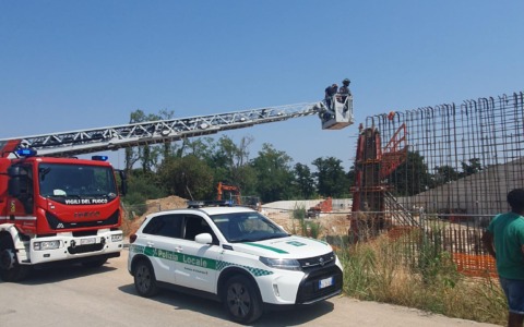 Protesta degli operai per stipendi non versati