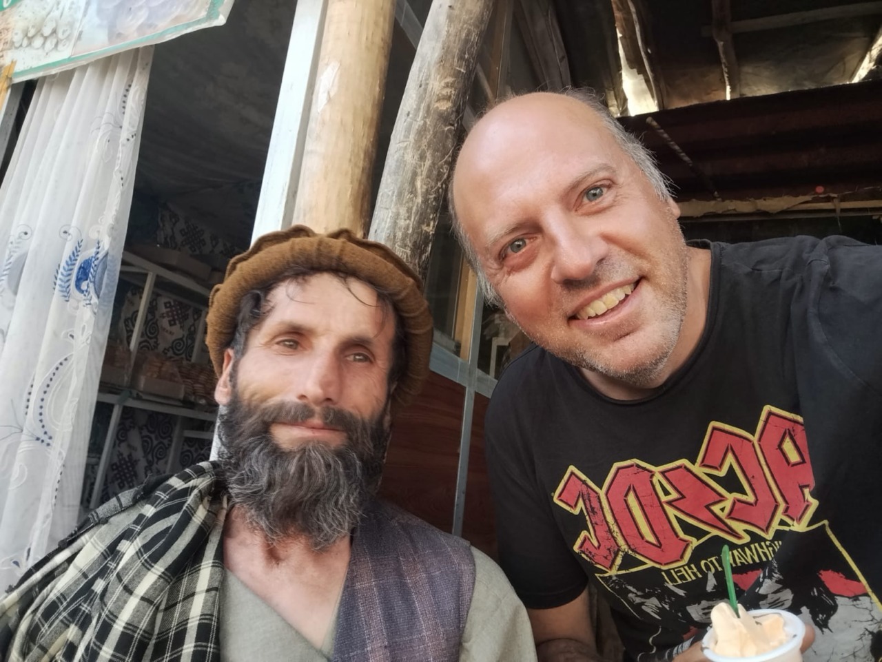 Roberto Castiglioni: dopo 23 giorni in Afghanistan, ora in Russia